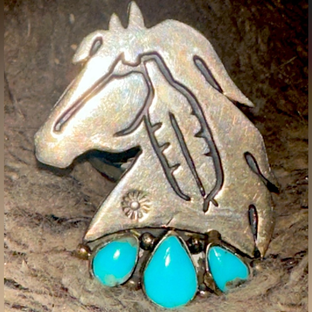 Silver Horse Design Ring with Turquoise Accents